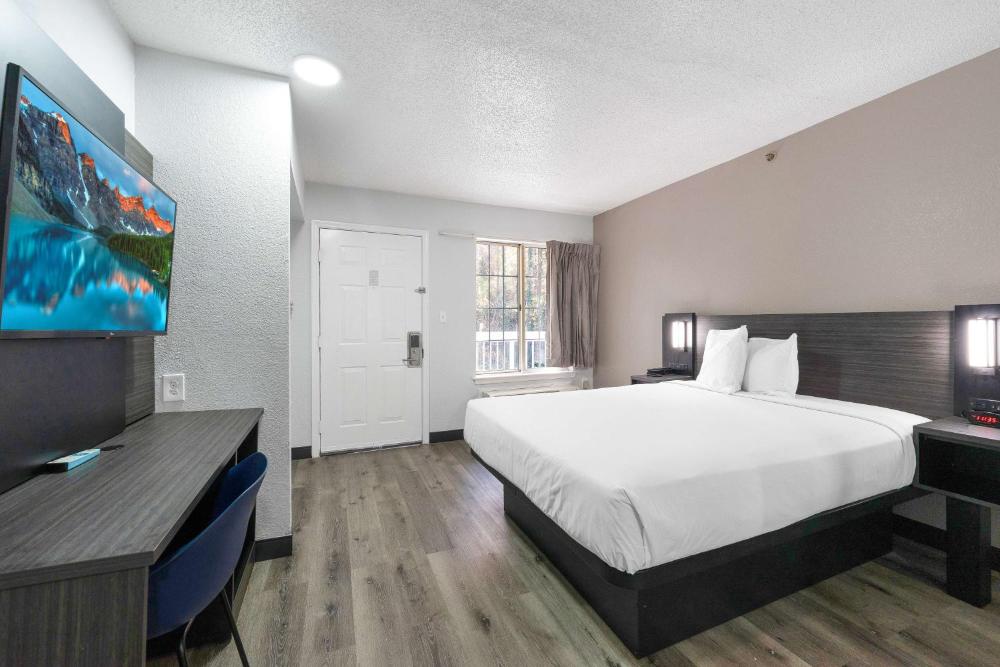 Studio 6 Extended Stay - Tucker, GA - Atlanta Northlake